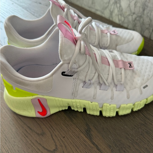 Nike Metcon 5 - Picture 1 of 5
